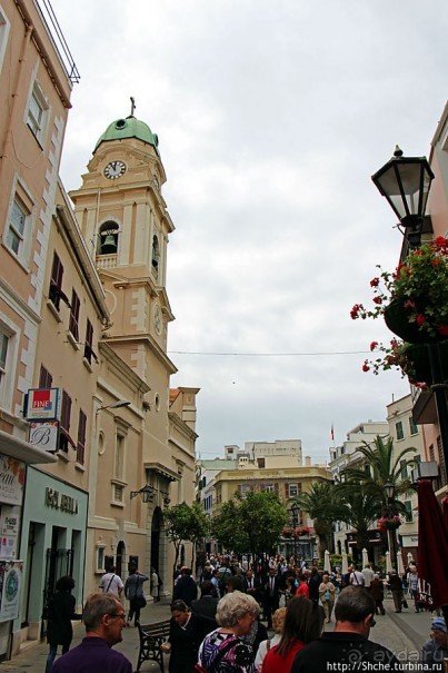 Пешеходные улицы Гибралтара Main Street и Irish Town Street