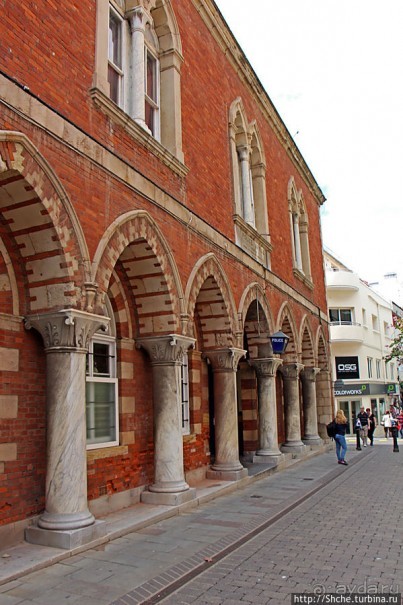 Пешеходные улицы Гибралтара Main Street и Irish Town Street