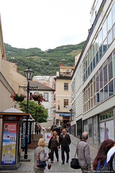 Пешеходные улицы Гибралтара Main Street и Irish Town Street