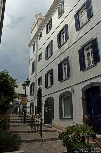 Пешеходные улицы Гибралтара Main Street и Irish Town Street