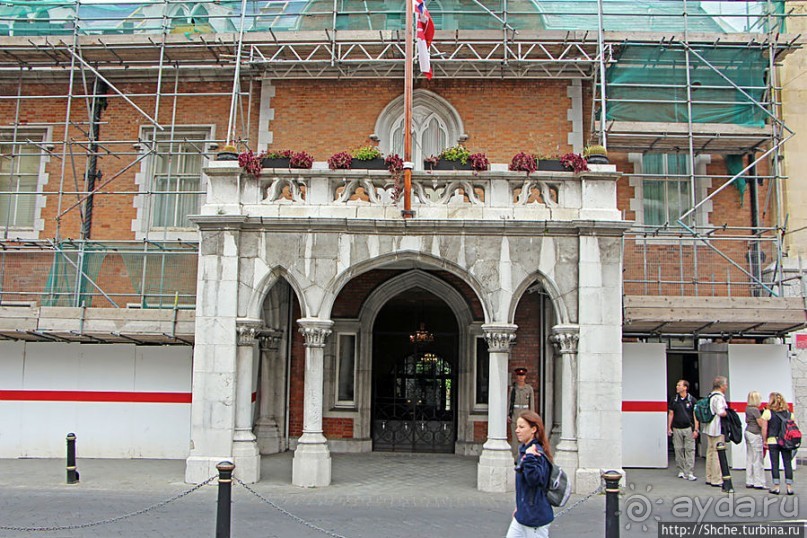 Пешеходные улицы Гибралтара Main Street и Irish Town Street