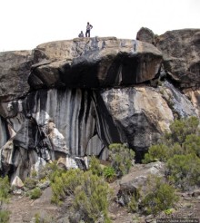 Zebra Rock. Акклиматизация на Килиманджаро на 3700-4100 м.