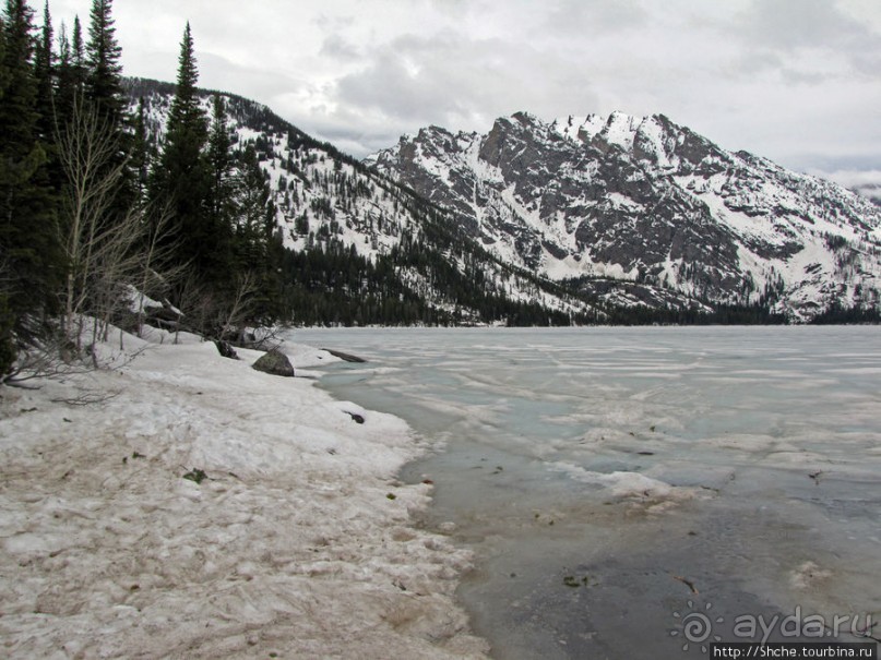 Гора Grand Teton и озеро Taggart, по нац.парку на авто