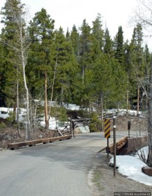 Гора Grand Teton и озеро Taggart, по нац.парку на авто