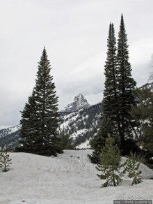 Гора Grand Teton и озеро Taggart, по нац.парку на авто