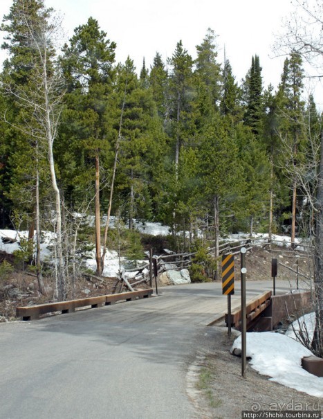 Гора Grand Teton и озеро Taggart, по нац.парку на авто