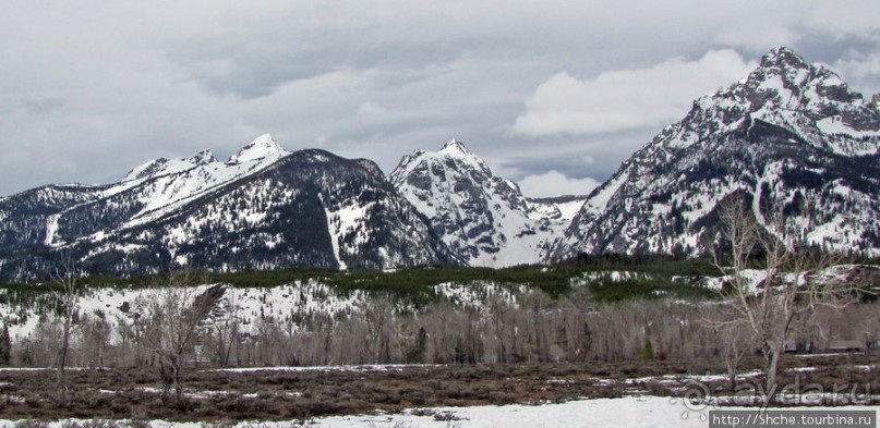 Гора Grand Teton и озеро Taggart, по нац.парку на авто