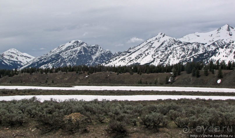 Гора Grand Teton и озеро Taggart, по нац.парку на авто