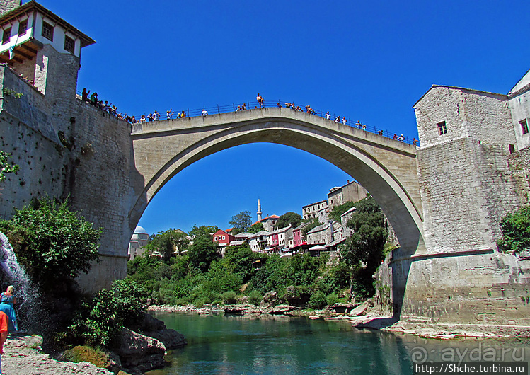 Прыжки со Старого моста в реку