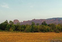 Болгарские краевиды. Меж красных скал и дивной речки