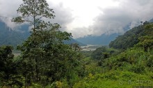 N.P. Cayambe-Coca — горы, реки, водопады. Дорога в облаках