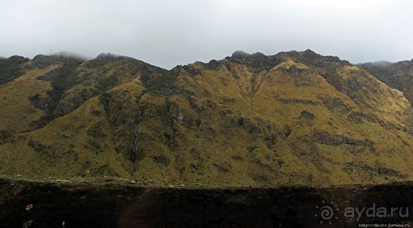 N.P. Cayambe-Coca — горы, реки, водопады. Дорога в облаках