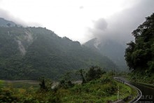 N.P. Cayambe-Coca — горы, реки, водопады. Дорога в облаках