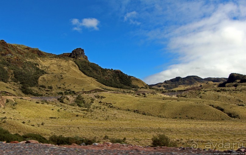 N.P. Cayambe-Coca — горы, реки, водопады. Дорога в облаках