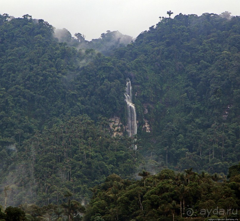 N.P. Cayambe-Coca — горы, реки, водопады. Дорога в облаках