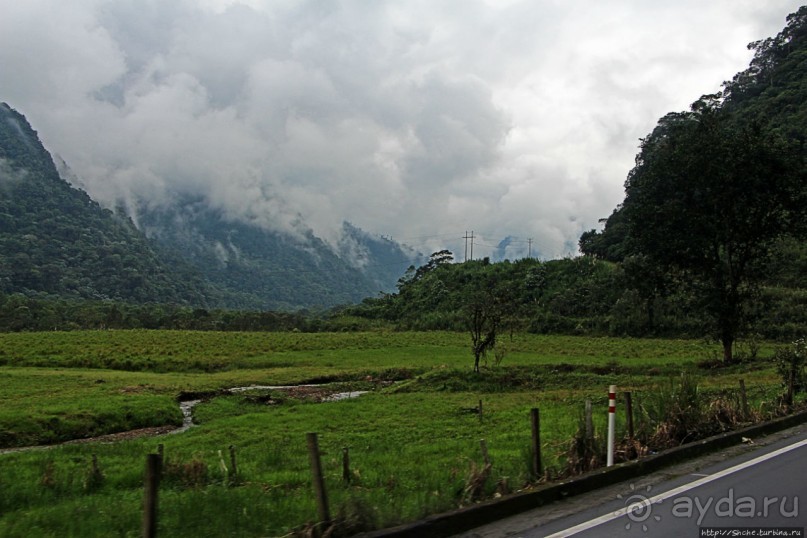 N.P. Cayambe-Coca — горы, реки, водопады. Дорога в облаках