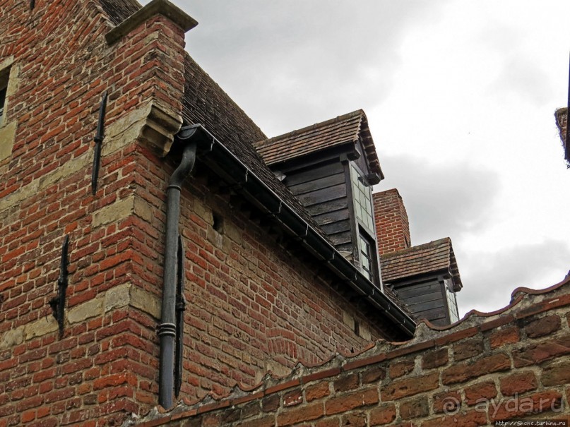 Фламандский «Бегинаж» в Левене (объект ЮНЕСКО номер 855-011)