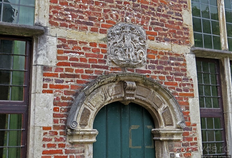 Фламандский «Бегинаж» в Левене (объект ЮНЕСКО номер 855-011)