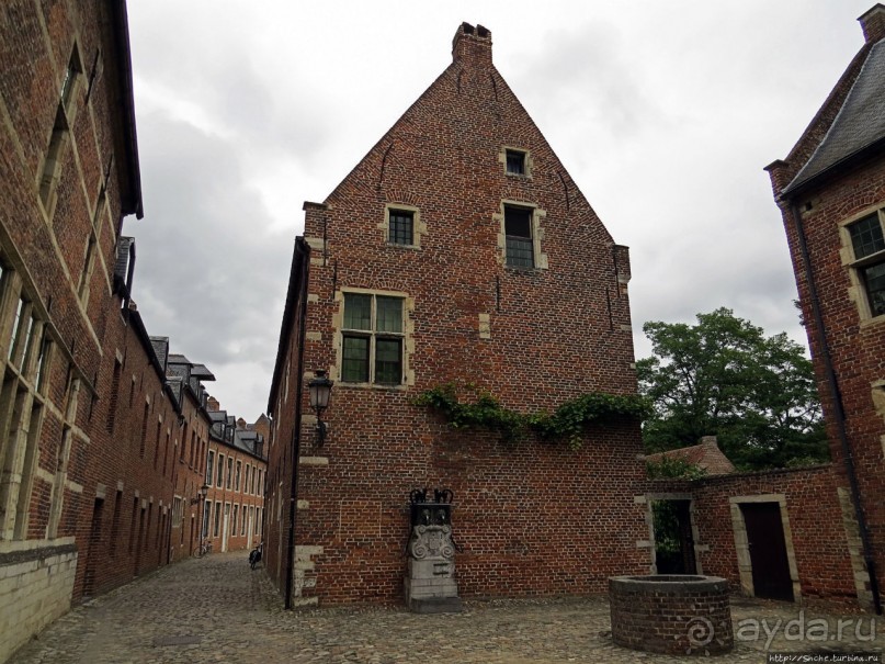 Фламандский «Бегинаж» в Левене (объект ЮНЕСКО номер 855-011)