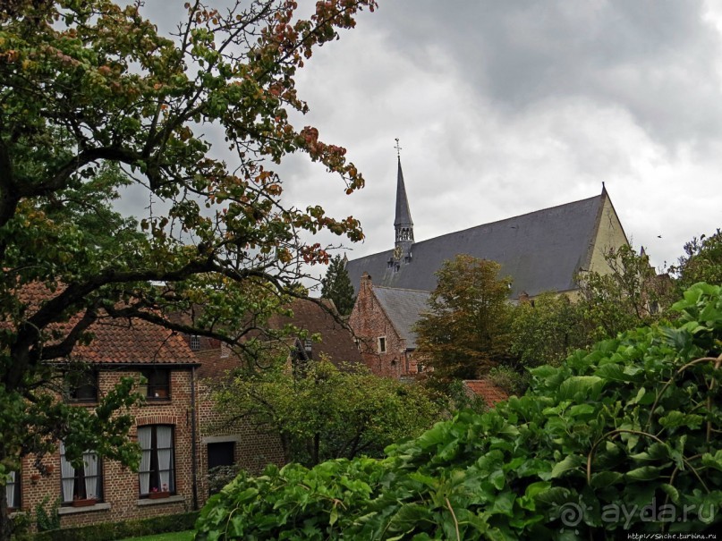 Фламандский «Бегинаж» в Левене (объект ЮНЕСКО номер 855-011)