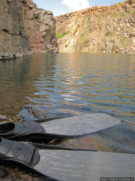 Живописный гранитный карьер у села Чаусово