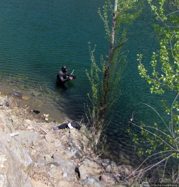 Живописный гранитный карьер у села Чаусово