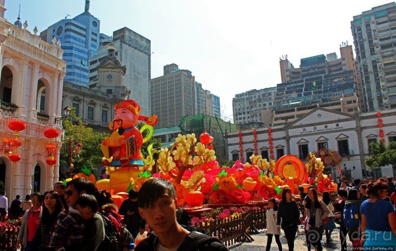 Португальское Макао с новогодним китайским привкусом