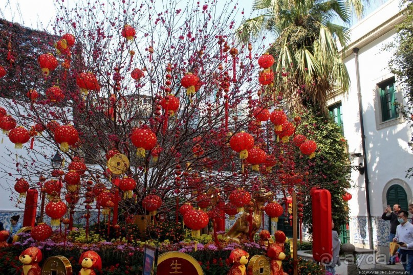 Португальское Макао с новогодним китайским привкусом