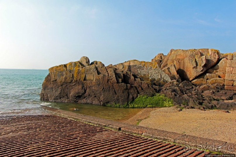 Пляж Havre Des Pas и другие берега столицы Джерси