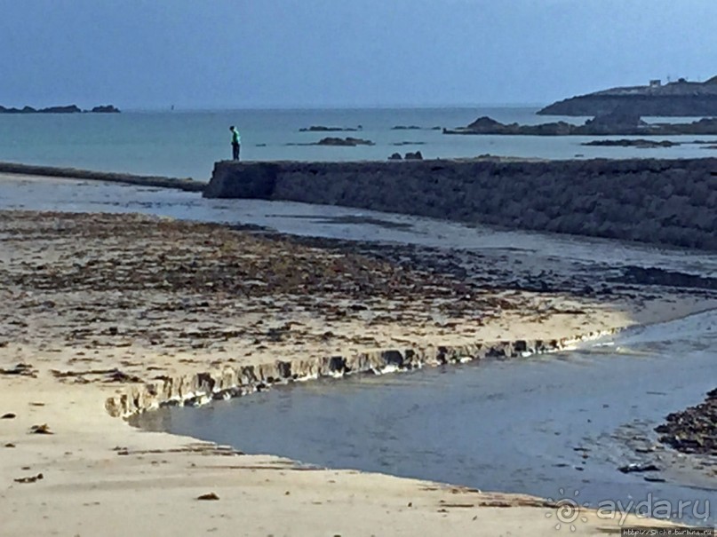 Пляж Havre Des Pas и другие берега столицы Джерси