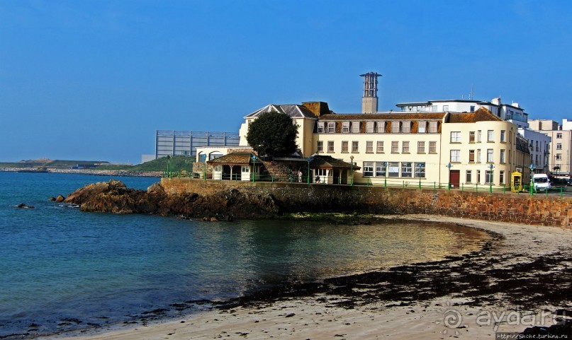 Пляж Havre Des Pas и другие берега столицы Джерси