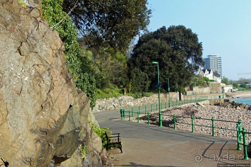 Пляж Havre Des Pas и другие берега столицы Джерси