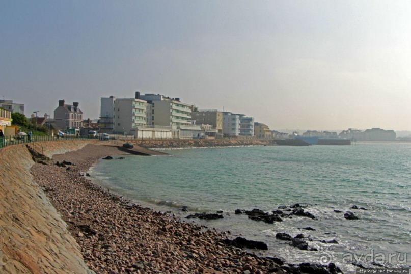 Пляж Havre Des Pas и другие берега столицы Джерси