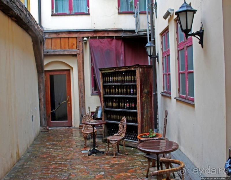 Мы говорим "рижский", подразумеваем " бальзам"