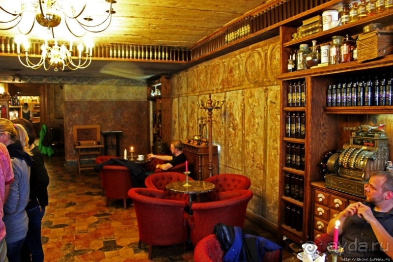 Мы говорим "рижский", подразумеваем " бальзам"