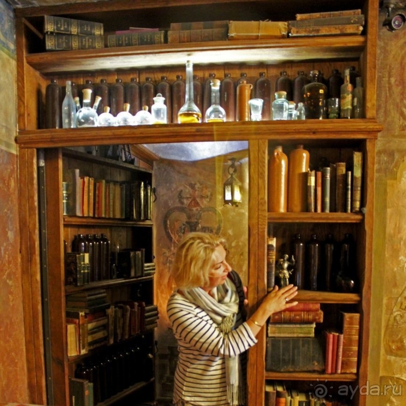 Мы говорим "рижский", подразумеваем " бальзам"