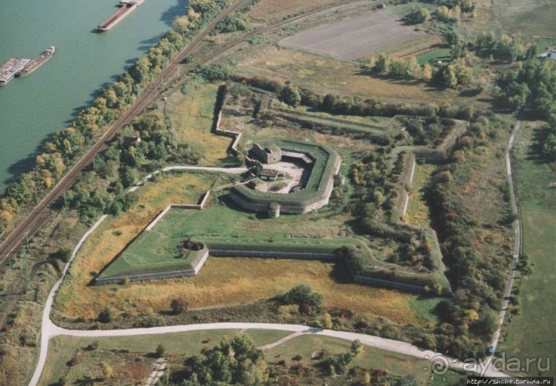 Csillagerőd, как часть фортификационной системы Комарно