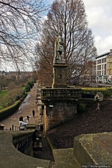 West Princes Street Gardens — центральный парк Эдинбурга