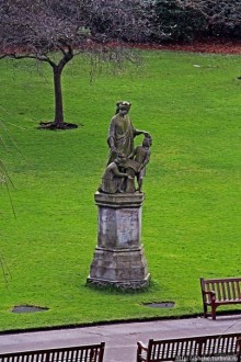 West Princes Street Gardens — центральный парк Эдинбурга