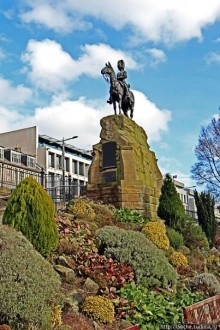 West Princes Street Gardens — центральный парк Эдинбурга