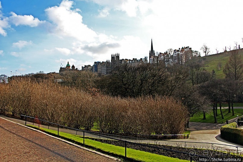 West Princes Street Gardens — центральный парк Эдинбурга