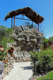 "Дом экватора" — триумвират физики, фольклора и культуры