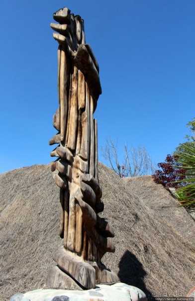 "Дом экватора" — триумвират физики, фольклора и культуры