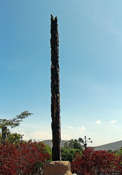 "Дом экватора" — триумвират физики, фольклора и культуры