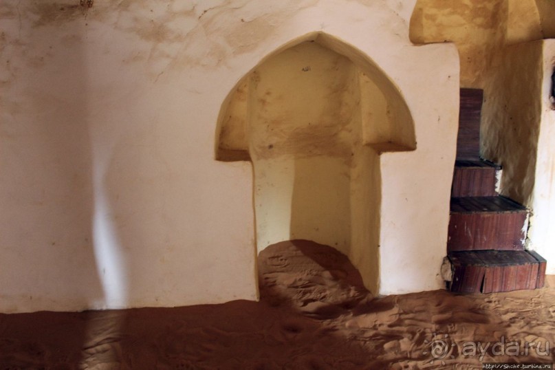 Национальная эмблема Мавритании (легальное проникновение)