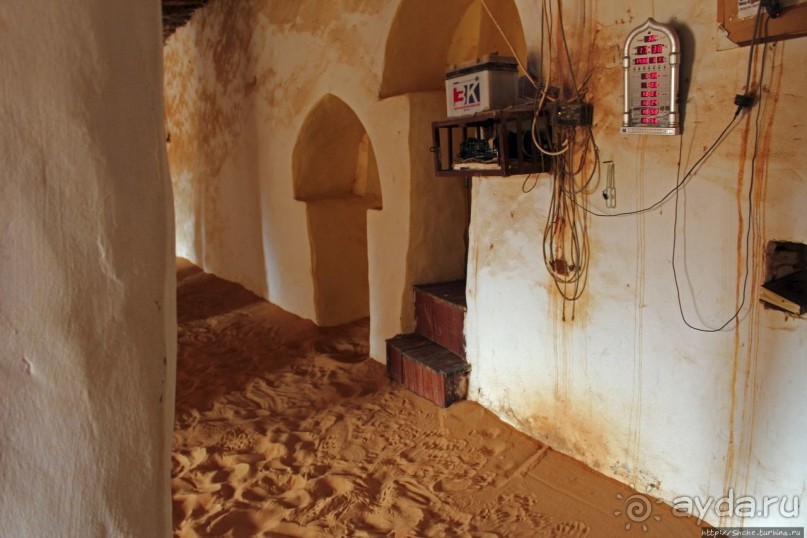 Национальная эмблема Мавритании (легальное проникновение)