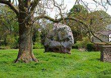 Камни водят хороводы