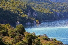 Доисторическое поселение на сваях на Орхидском озере