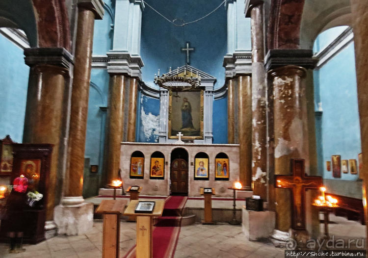 Знакомство с Кутаиси. Последний день осени. Дождь