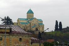 Знакомство с Кутаиси. Последний день осени. Дождь
